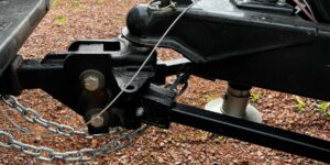 Home 57 4 Pin vs. 7 Pin Trailer Plug: Wiring & Hitch Guide